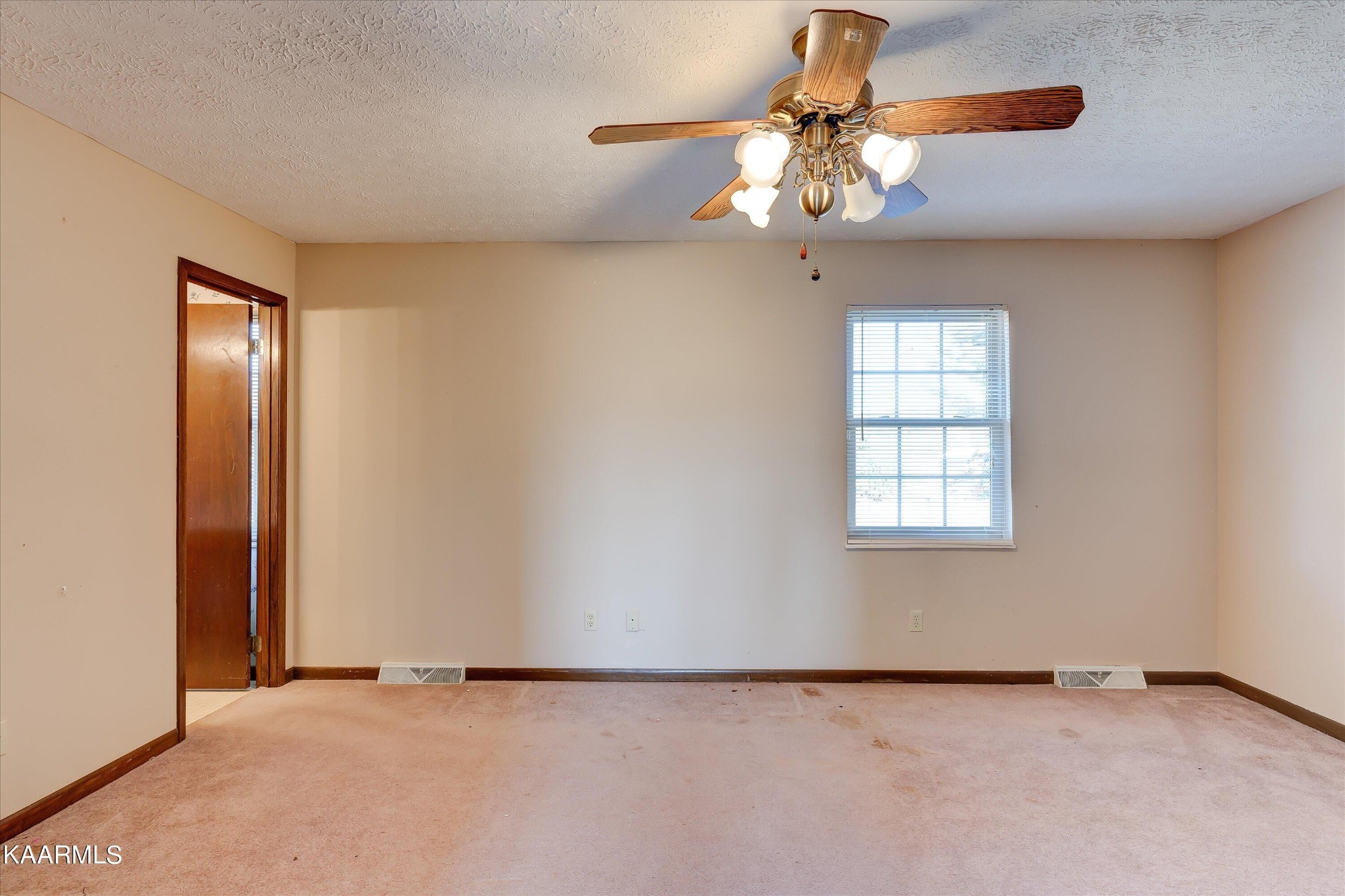 6044 Hutton Ridge Road Maryville, TN 37801 - Photo 18 of 34 Gallery Image 18