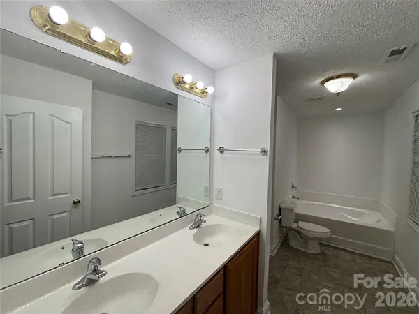 $425,000 | 1701 Wilburn Park Lane Northwest, Charlotte, NC 28269