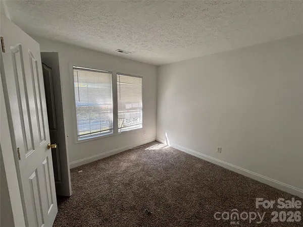 $425,000 | 1701 Wilburn Park Lane Northwest, Charlotte, NC 28269