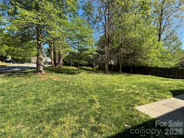 $425,000 | 1701 Wilburn Park Lane Northwest, Charlotte, NC 28269