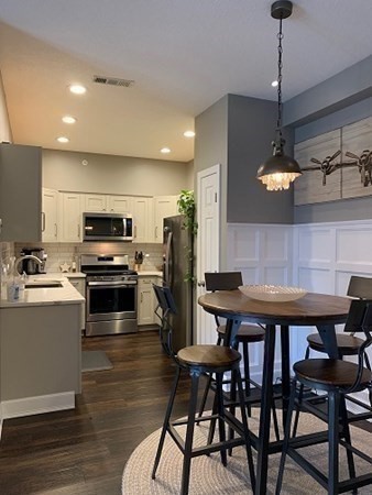 19 Hampshire Road, Unit 304 Methuen, MA 01844 - Photo 9 of 27