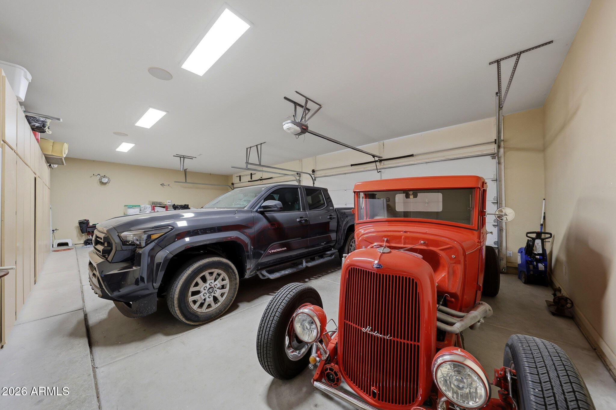 2649 West Irvine Road Phoenix, AZ 85086 - Photo 30 of 90 Garage (1)