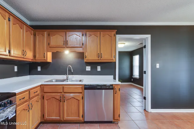 $284,500 | 10495 Spring River Cove, Lake Cormorant, MS 38641