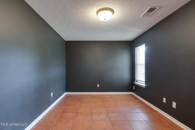 $284,500 | 10495 Spring River Cove, Lake Cormorant, MS 38641