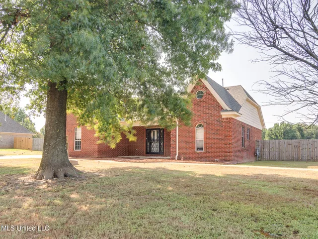 $284,500 | 10495 Spring River Cove, Lake Cormorant, MS 38641