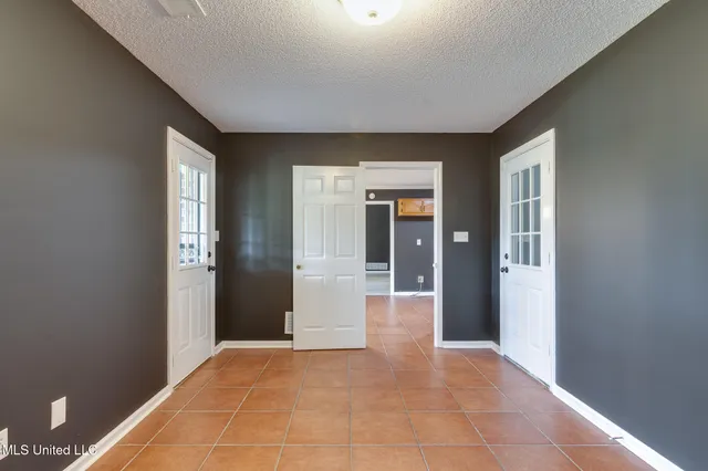 $284,500 | 10495 Spring River Cove, Lake Cormorant, MS 38641