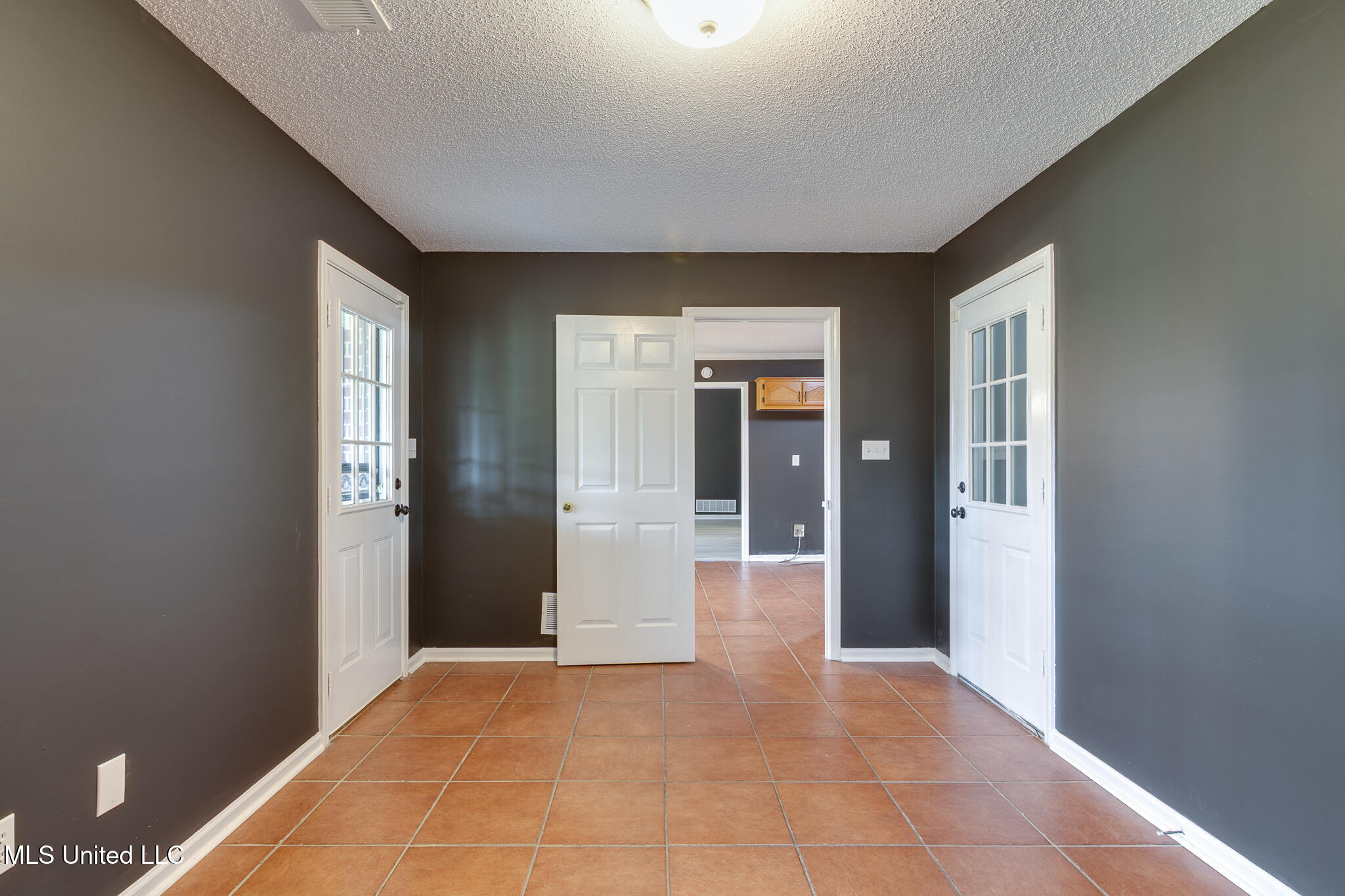 10495 Spring River Cove Lake Cormorant, MS 38641 - Photo 21 of 50 10495 Spring River Cove-22