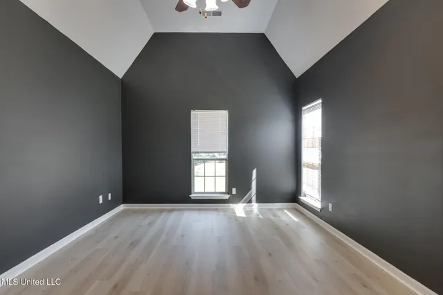 $284,500 | 10495 Spring River Cove, Lake Cormorant, MS 38641