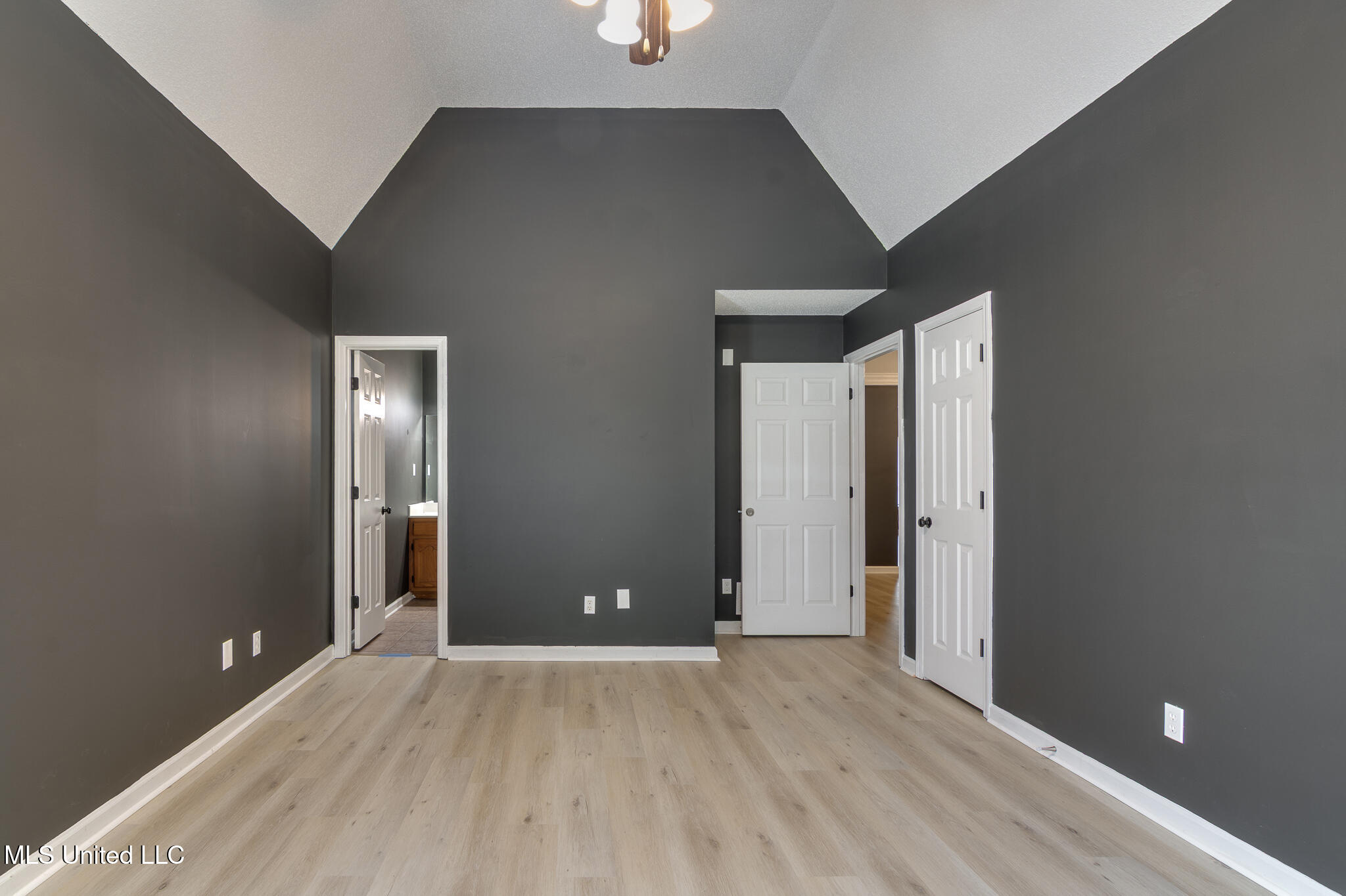 10495 Spring River Cove Lake Cormorant, MS 38641 - Photo 24 of 50 10495 Spring River Cove-25