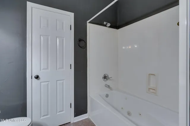 $284,500 | 10495 Spring River Cove, Lake Cormorant, MS 38641