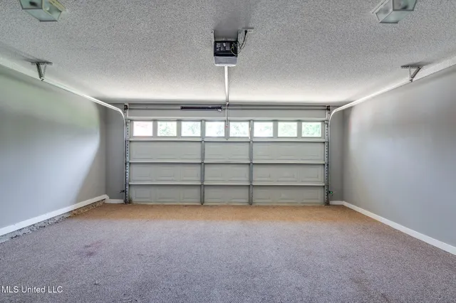 $284,500 | 10495 Spring River Cove, Lake Cormorant, MS 38641