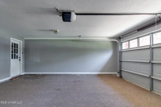 $284,500 | 10495 Spring River Cove, Lake Cormorant, MS 38641