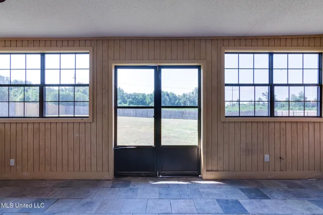 $284,500 | 10495 Spring River Cove, Lake Cormorant, MS 38641