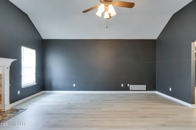 $284,500 | 10495 Spring River Cove, Lake Cormorant, MS 38641