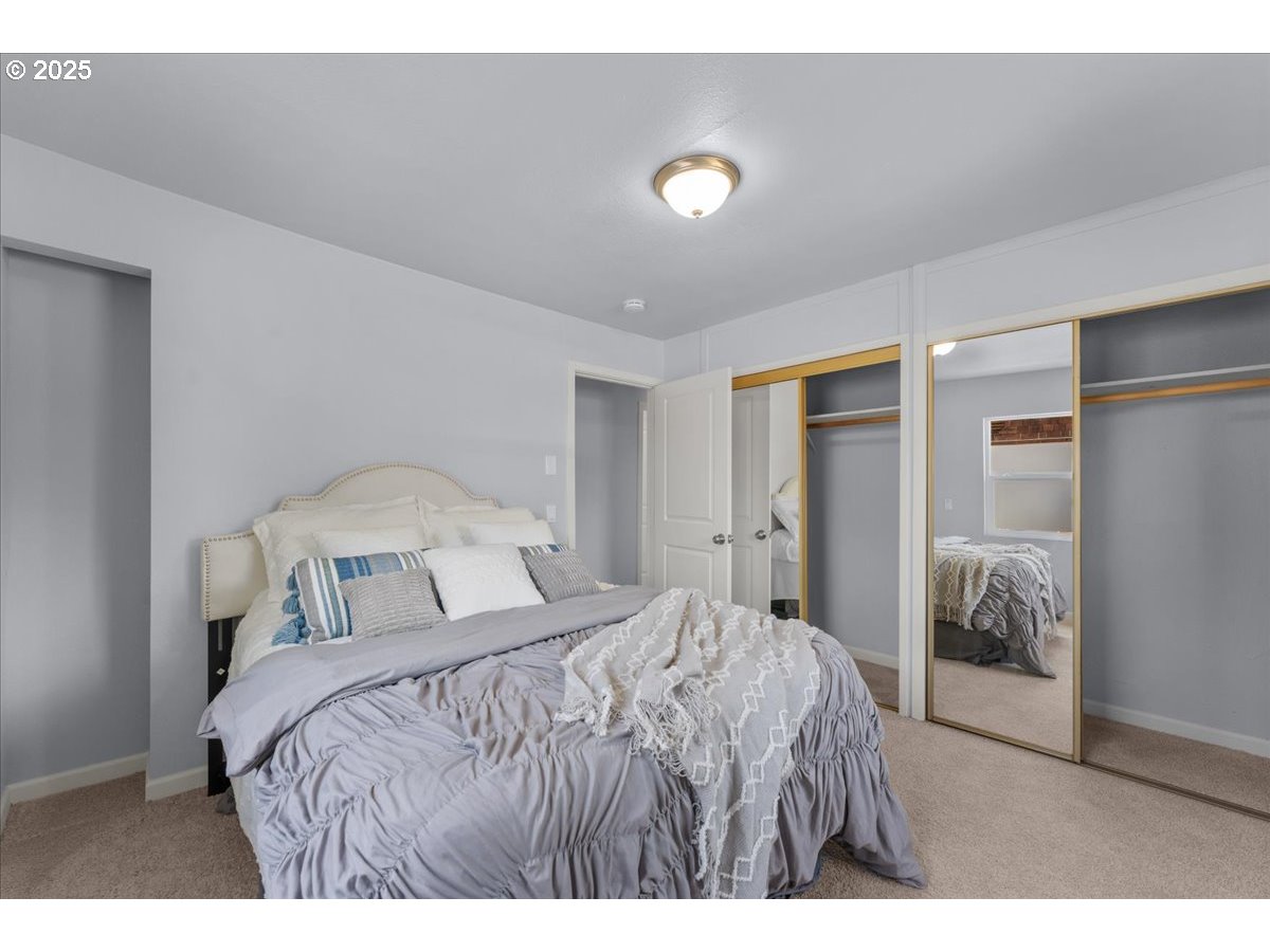 6704 Southeast Nehalem Street Portland, OR 97206 - Photo 15 of 24