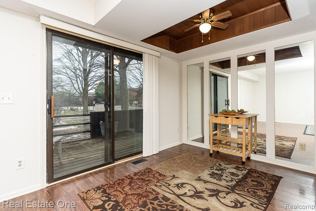 205 East Jolly Road, Unit 1 Lansing, MI 48910 - Photo 4 of 11 Gallery Image 4