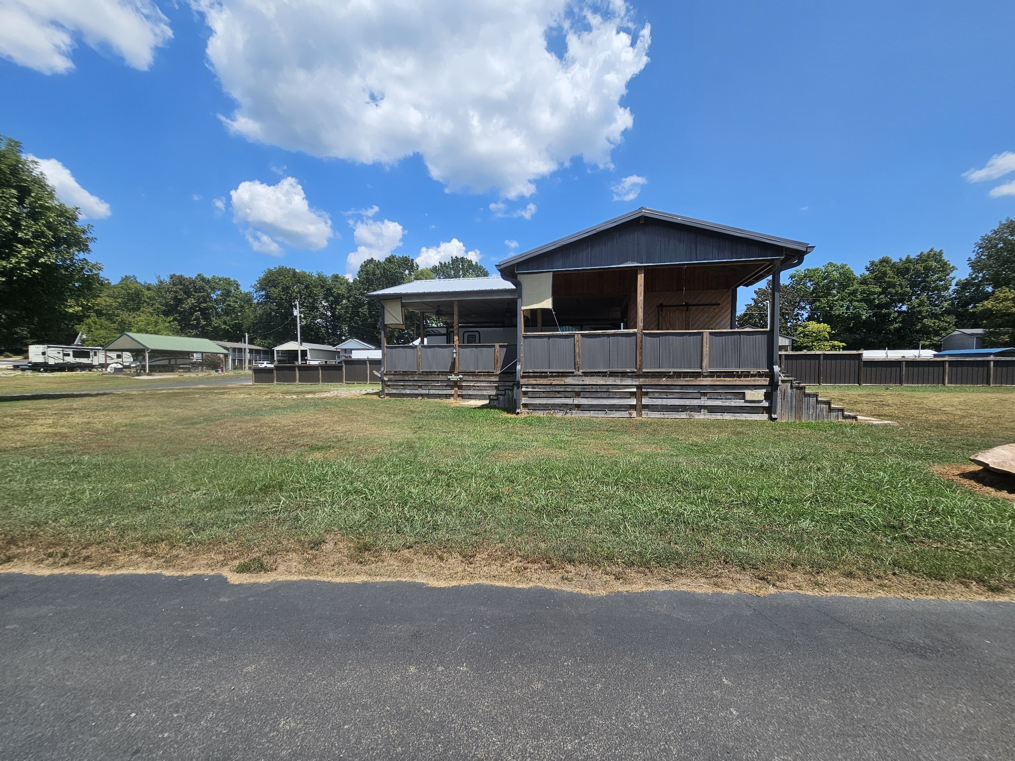 625 River Road Clifton, TN 38425 - Photo 19 of 71