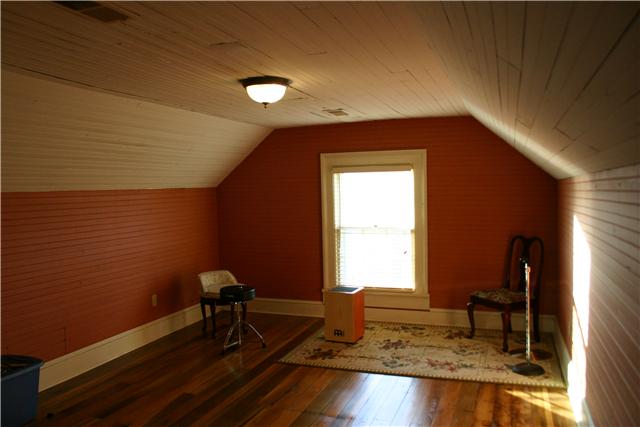 38 Crystal Ridge Road Mulberry, TN 37359 - Photo 16 of 20 a view of a livingroom with wooden floor and a window