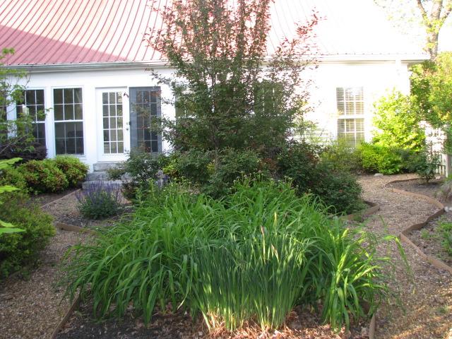 38 Crystal Ridge Road Mulberry, TN 37359 - Photo 9 of 20 a view of a house with balcony and garden