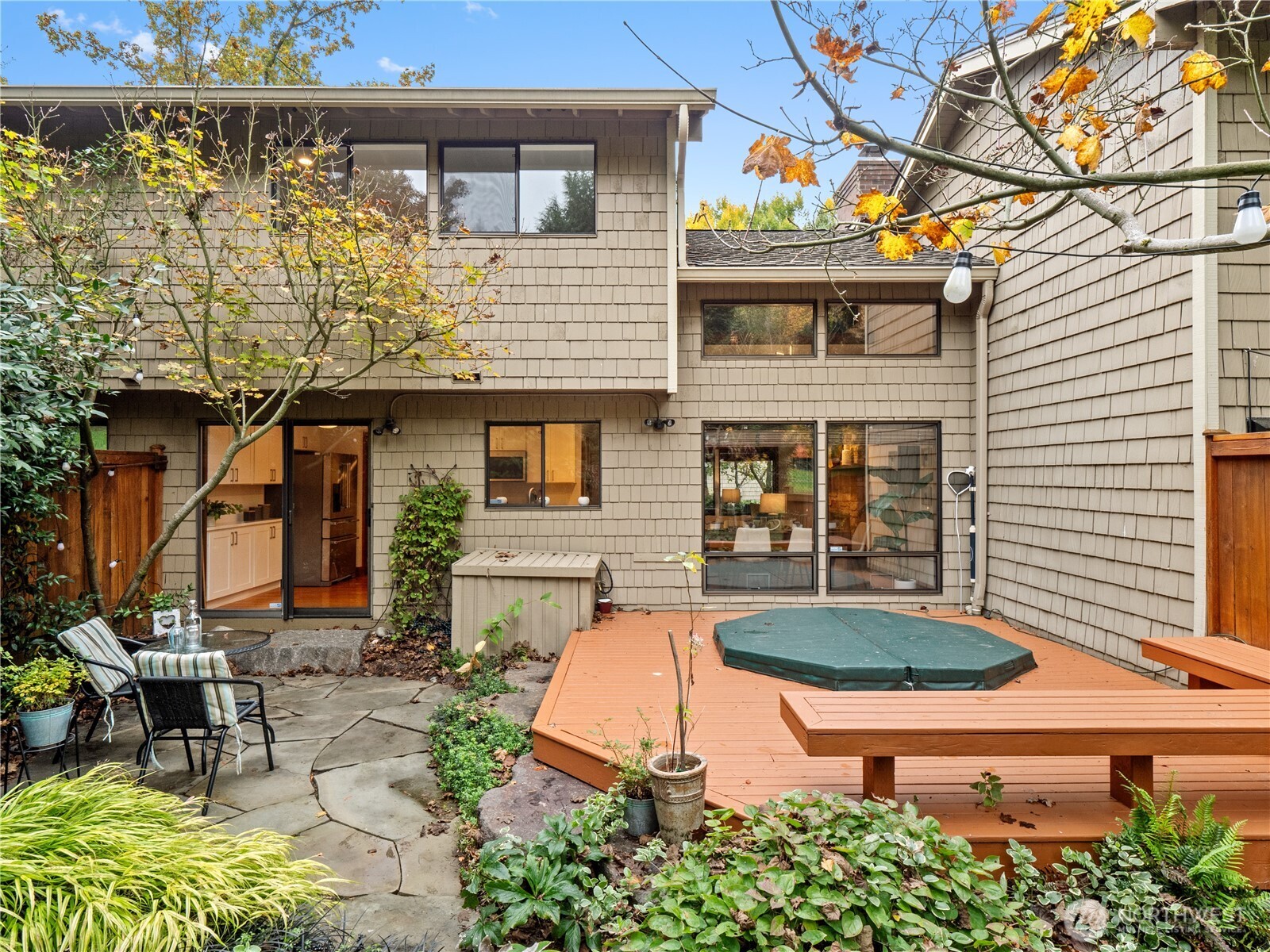 17519 Northeast 38th Court, Unit 9B Redmond, WA 98052 - Photo 6 of 37