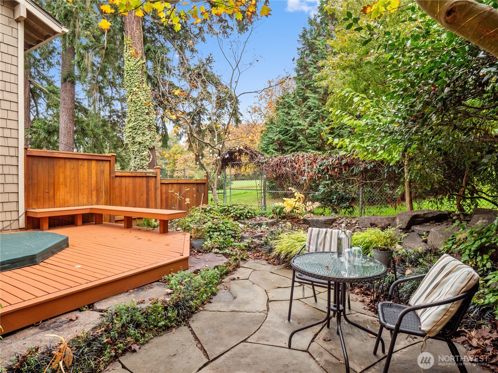 17519 Northeast 38th Court, Unit 9B Redmond, WA 98052 - Photo 7 of 37