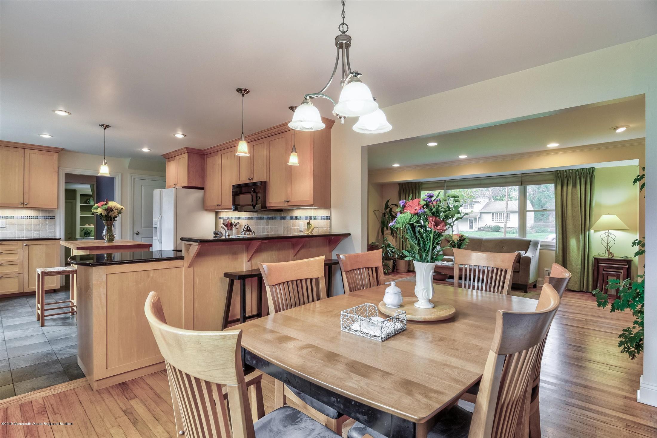 6 Sheffield Road East Windsor, NJ 08520 - Photo 13 of 38 Dining Room & Kitchen