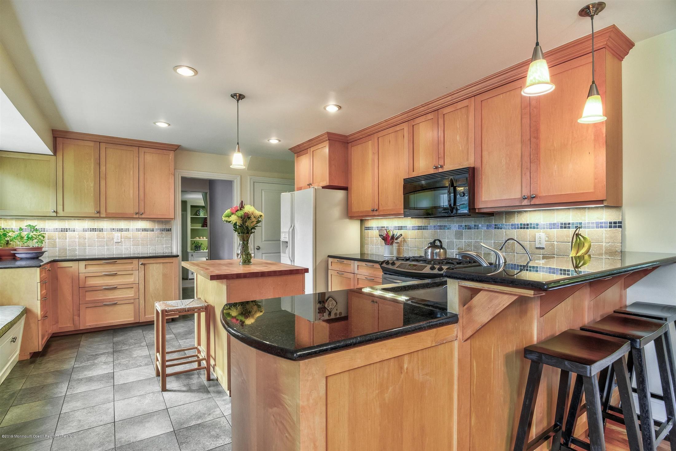 6 Sheffield Road East Windsor, NJ 08520 - Photo 15 of 38 Kitchen