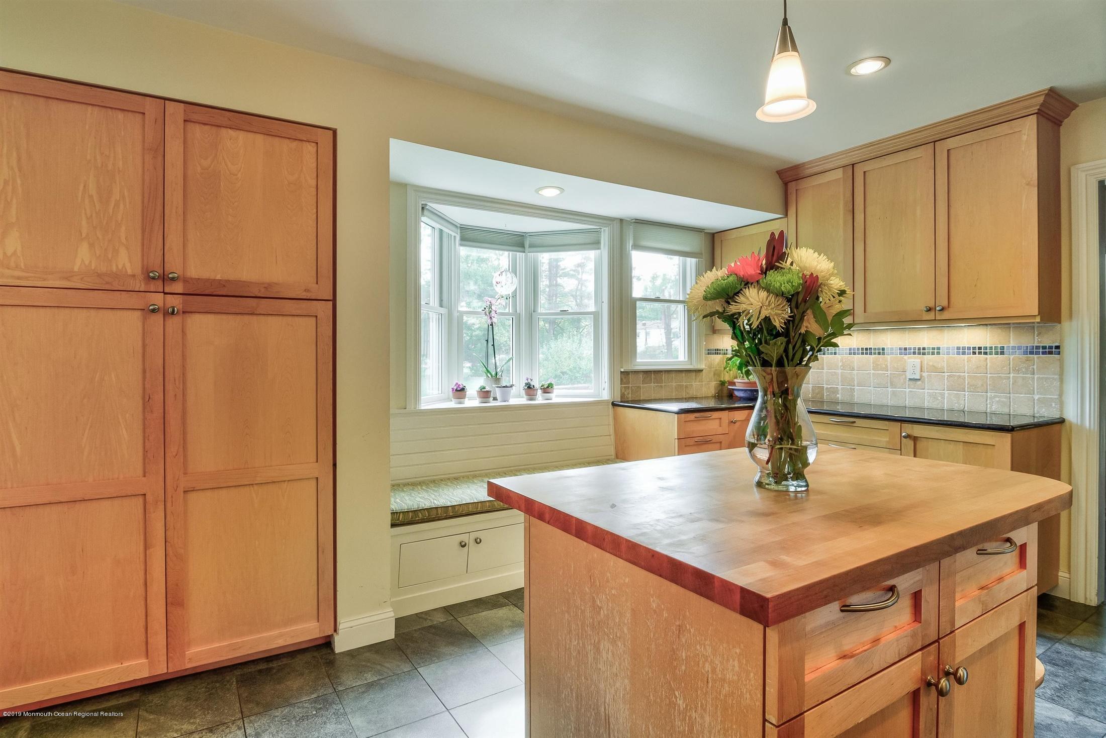 6 Sheffield Road East Windsor, NJ 08520 - Photo 18 of 38 Kitchen