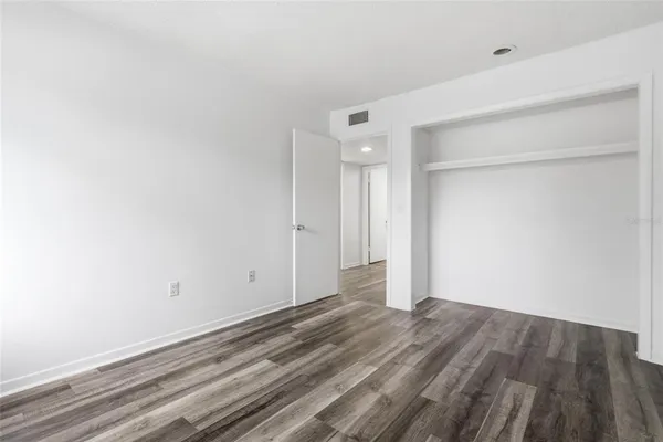 $159,700 | 6060 Peregrine Avenue, Unit 17E, Orlando, FL 32819