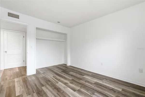 $159,700 | 6060 Peregrine Avenue, Unit 17E, Orlando, FL 32819