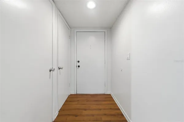 $159,700 | 6060 Peregrine Avenue, Unit 17E, Orlando, FL 32819