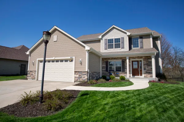 $550,000 | 1822 Rockridge Way, Waukesha, WI 53188