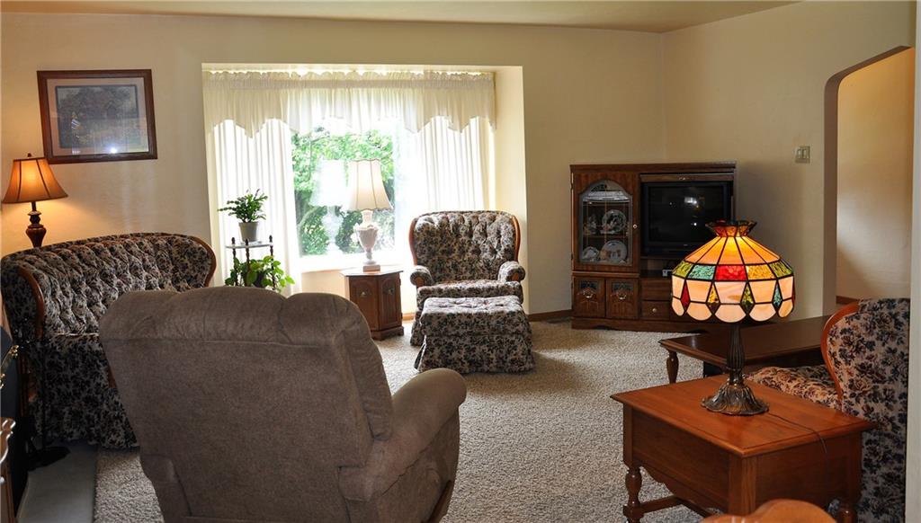 132 Siebert Road Pittsburgh, PA 15237 - Photo 12 of 23 Large picture window lets in plenty of light. (17x16)