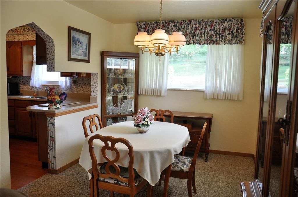 132 Siebert Road Pittsburgh, PA 15237 - Photo 13 of 23 Dining room and kitchen breakfast bar. (11x9)