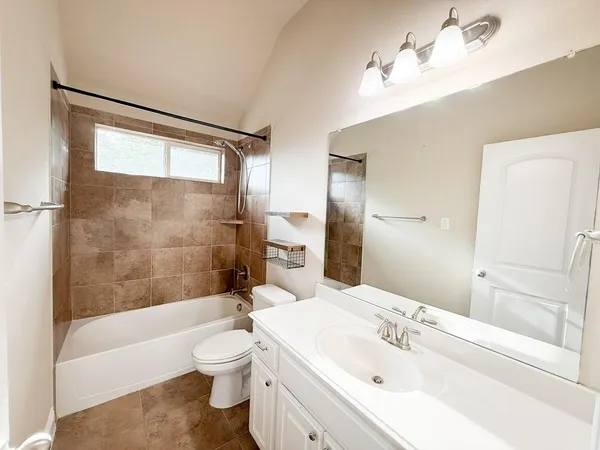 $899,000 | 7048 Fullerton Circle, Frisco, TX 75035