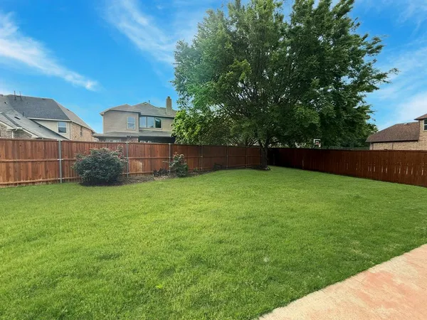 $899,000 | 7048 Fullerton Circle, Frisco, TX 75035
