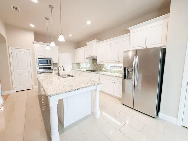 $899,000 | 7048 Fullerton Circle, Frisco, TX 75035