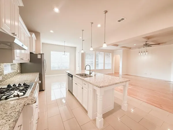 $899,000 | 7048 Fullerton Circle, Frisco, TX 75035