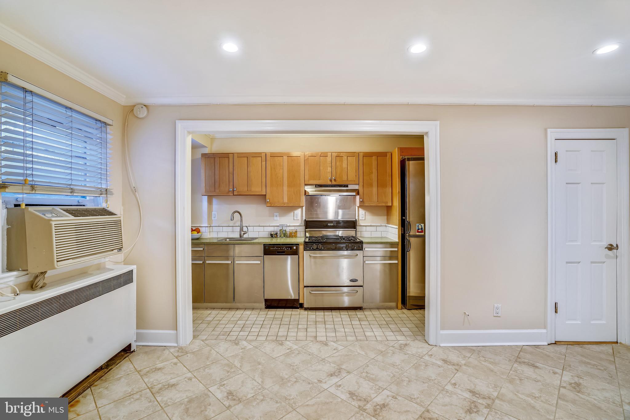 2500 Q Street Northwest, Unit 246 Washington, DC 20007 - Photo 8 of 26 Wonderful kitchen