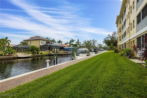 $1,800 | 1799 Four Mile Cove Parkway, Unit 913, Cape Coral, FL 33990