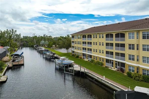 $1,800 | 1799 Four Mile Cove Parkway, Unit 913, Cape Coral, FL 33990