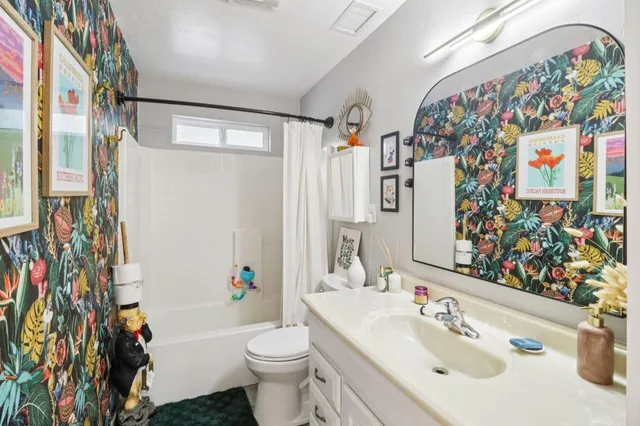 $1,099,999 | 4877 Twain Avenue, San Diego, CA 92120