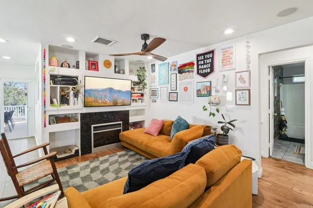 $1,099,999 | 4877 Twain Avenue, San Diego, CA 92120