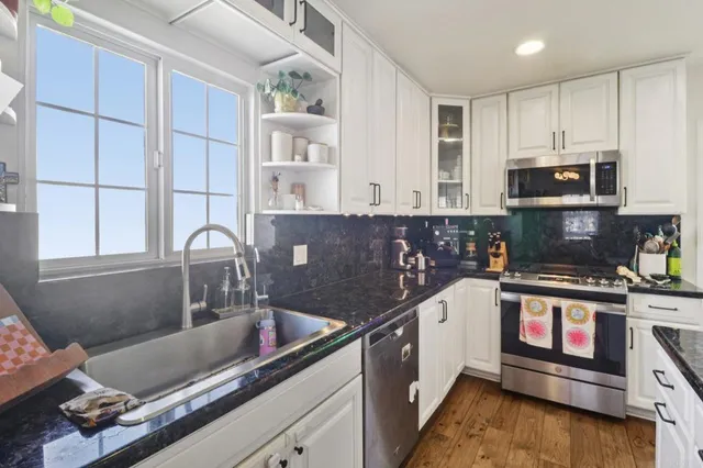 $1,099,999 | 4877 Twain Avenue, San Diego, CA 92120