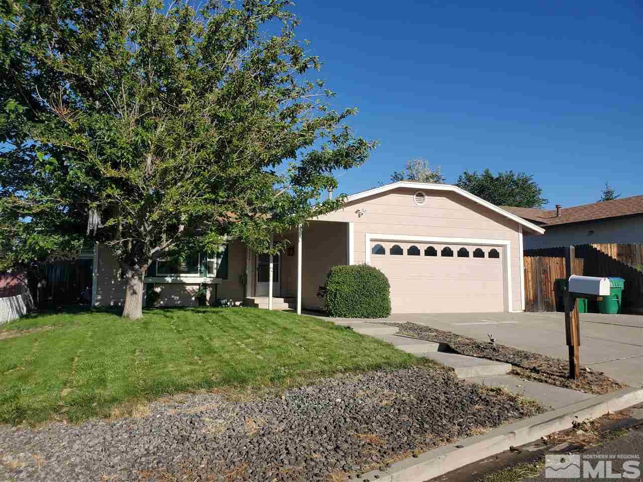 8674 Strutter Way Reno, NV 89506 - Photo 2 of 19 Photo 2