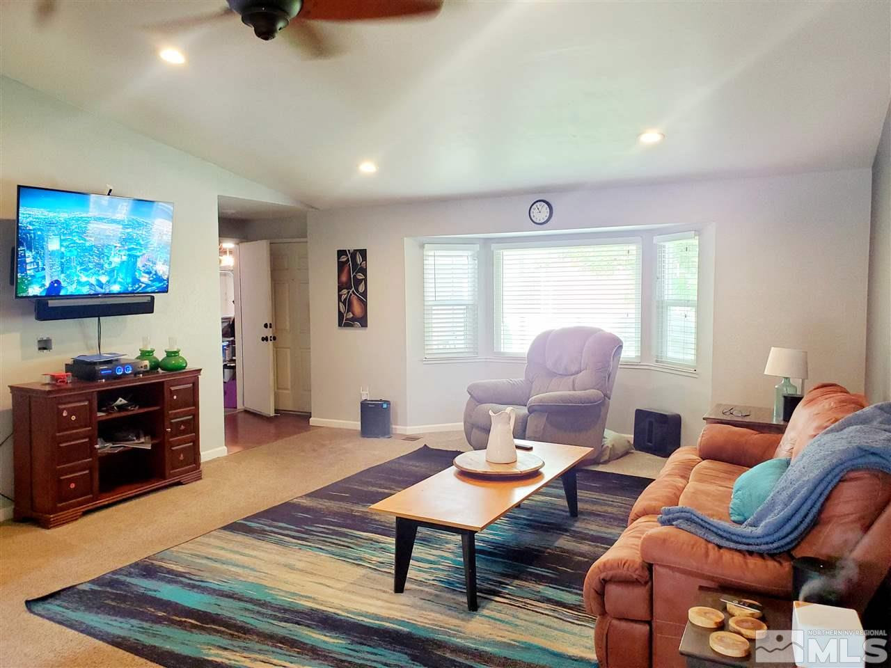 8674 Strutter Way Reno, NV 89506 - Photo 4 of 19 Photo 4