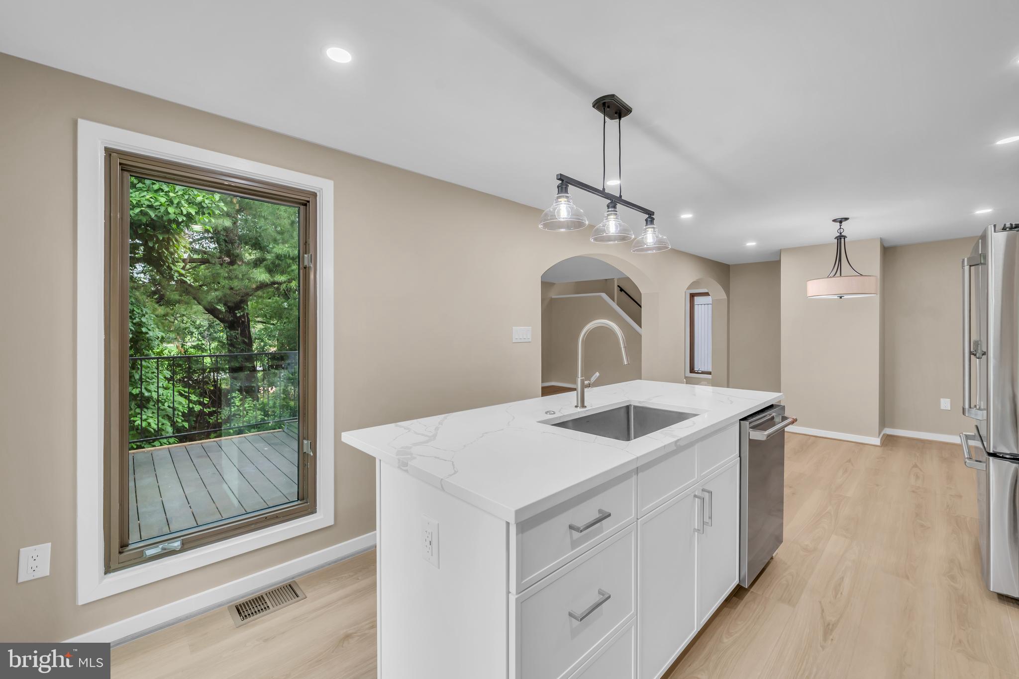 1806 North Shore Court Reston, VA 20190 - Photo 10 of 58 Plenty of extra island storage