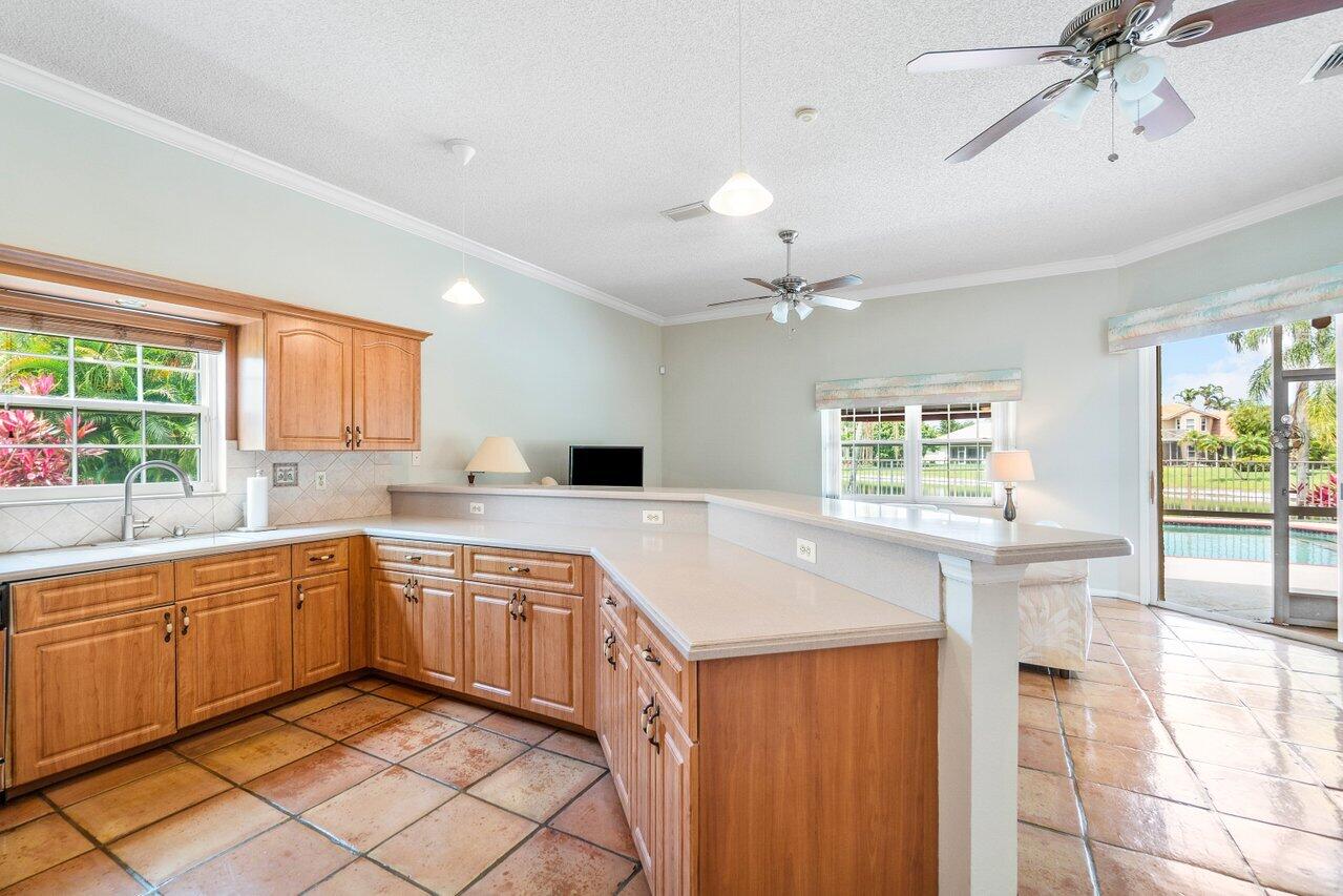 10792 Sea Cliff Circle Boca Raton, FL 33498 - Photo 11 of 44 Kitchen