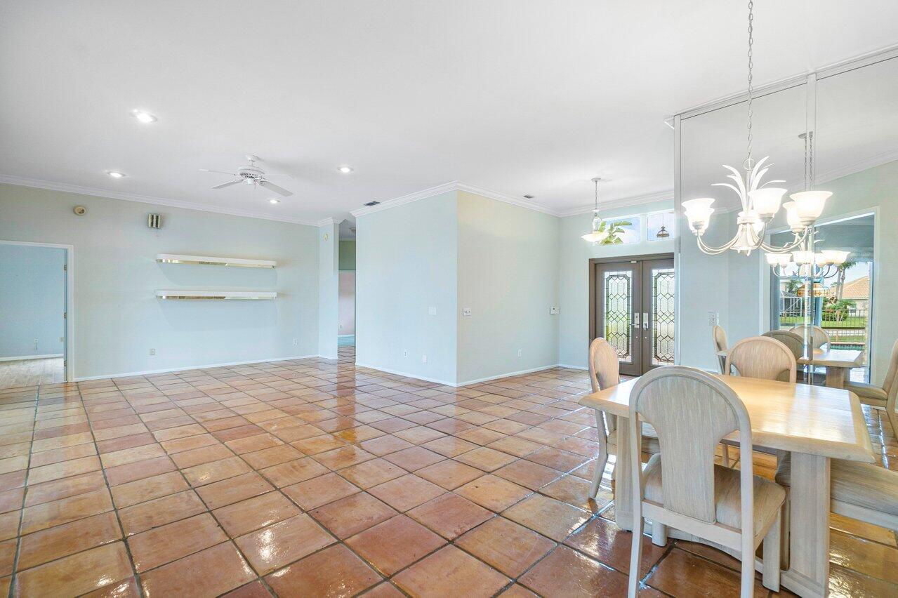 10792 Sea Cliff Circle Boca Raton, FL 33498 - Photo 17 of 44 Living