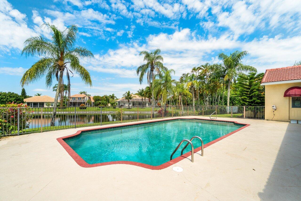 10792 Sea Cliff Circle Boca Raton, FL 33498 - Photo 32 of 44 Pool